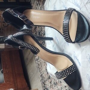 Black Pumps with Rhinestones